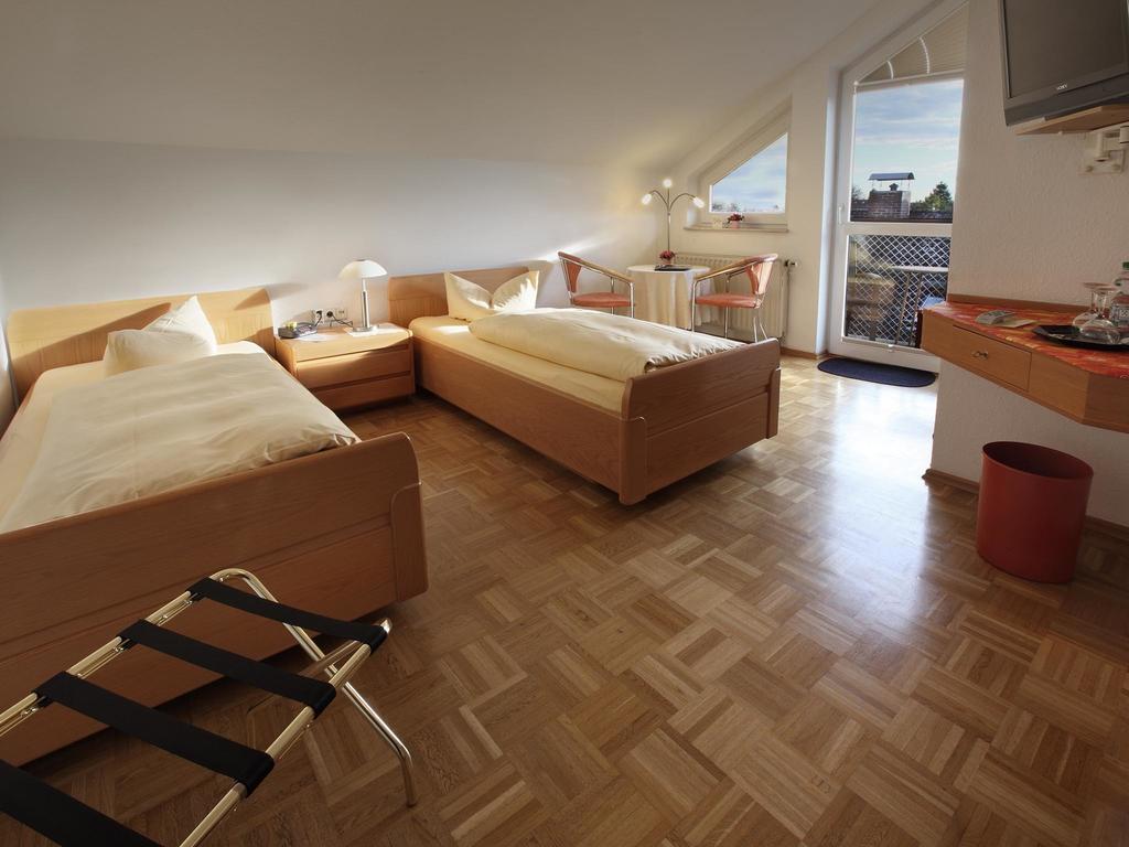 Hotel Garni Zur Bergstrasse Zwingenberg  Δωμάτιο φωτογραφία