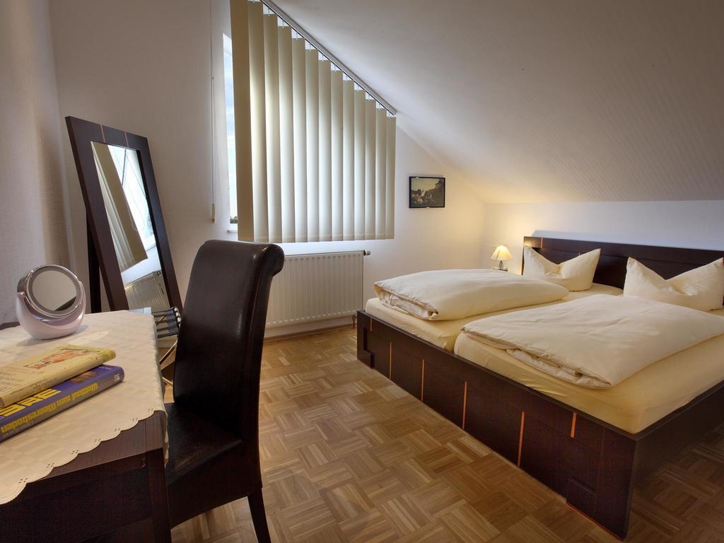 Hotel Garni Zur Bergstrasse Zwingenberg  Δωμάτιο φωτογραφία