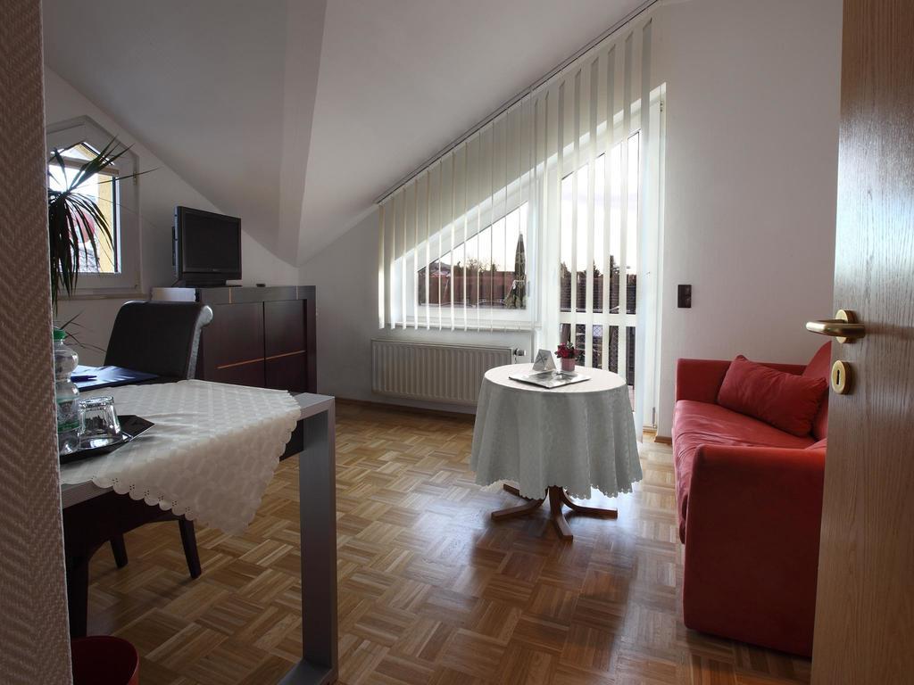 Hotel Garni Zur Bergstrasse Zwingenberg  Δωμάτιο φωτογραφία
